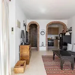 Capistrano Playa 아파트 네르하